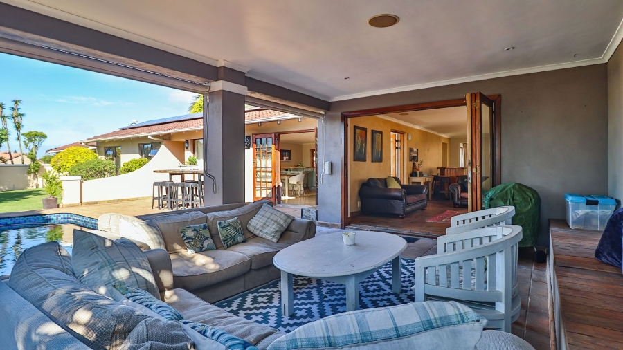 5 Bedroom Property for Sale in Miramar Eastern Cape